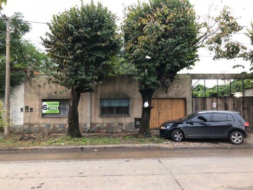 Imagen 1 de 2 de Importante Propiedad En Moreno Norte Sobre Calle Justo Daract En Zona Comercial - 450 M2