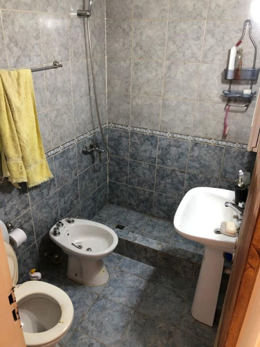 Imagen 10 de 16 de Departamento De 2 Amb - 1° Piso Contrafte - Con Balcon