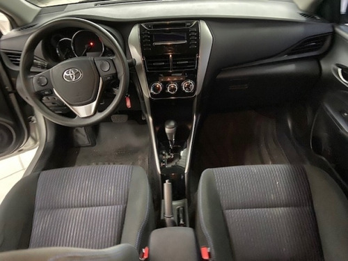 Imagem 5 de 9 de Yaris 2019 Sd Xl 1.5 Automático Prata