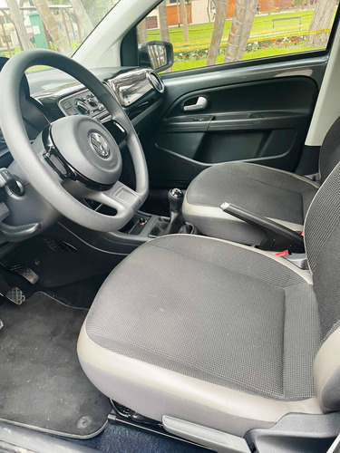 Imagen 4 de 12 de Volkswagen Up High Up 1.0