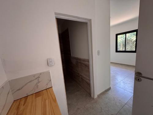 Casa En Housing Con Pileta 3 Dorm Arguello