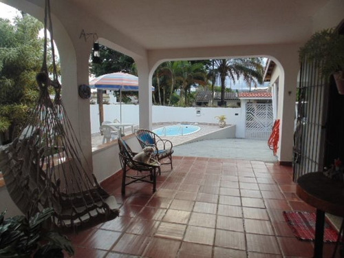 Imagem 11 de 30 de Casa Com Amplo Quintal E Piscina - Ca3651