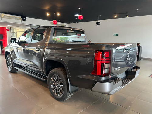 Mitsubishi Triton 2.4 BITURBO DIESEL CD HPE 4X4 AUTOMÁTICO