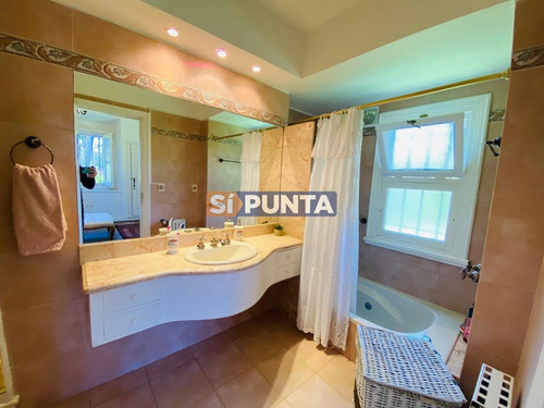 Imagen 11 de 20 de En El Corazon De La Mansa , Espectcular Residencia