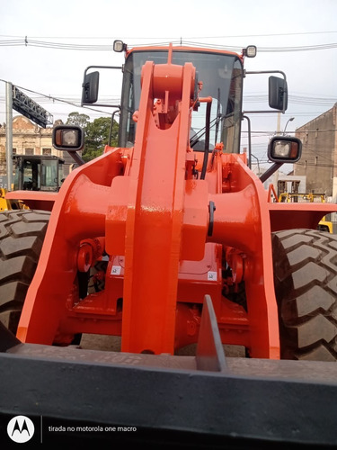 Imagem 5 de 15 de Pá Carregadeira Doosan Dl 300 2010 17.3 T. 8730 Hs Repasse