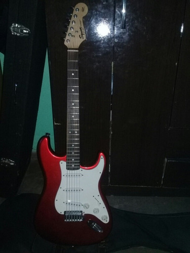 Guitarra Squier Fender, Ampli. Fender Mustang 110w