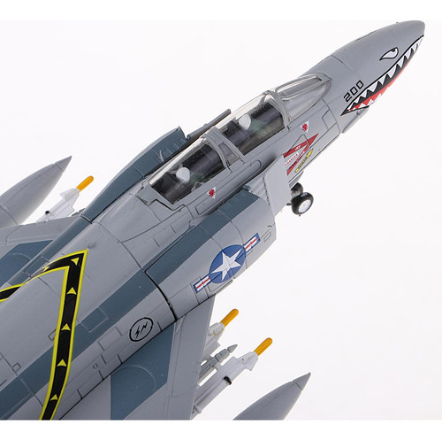 Aviação De Avião De Guerra Fundido Em Escala 1:100