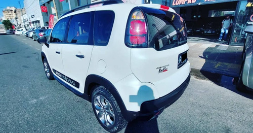 Imagen 2 de 11 de Citroen Aircross 1.6 Shine 2016