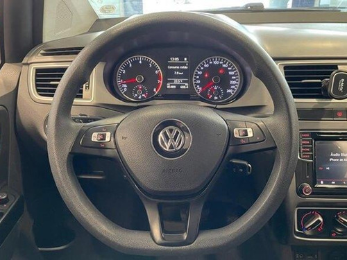 Volkswagen Fox 1.6 MSI TOTAL FLEX CONNECT 4P I-MOTION