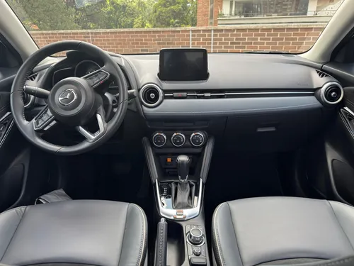 Mazda 2 Automático. Único Dueño Sin Deuda.