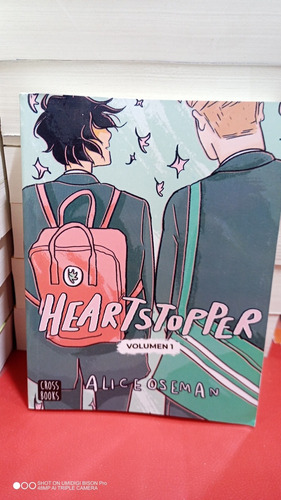 Heartstoppers Volumen 1. Alice Oseman. Libro Físico