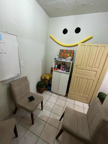 Lote Com Quatro Casas