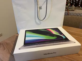 Macbook Pro Retina Touch Bar 16 / Core I7 512gb 16gb / 2019