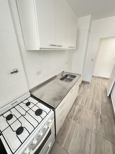 Luis Viale 2605 - Hermoso 2 Amb Con Patio Y Cocina Separada - Flores