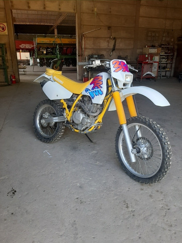 Imagen 5 de 5 de Suzuki Dr350