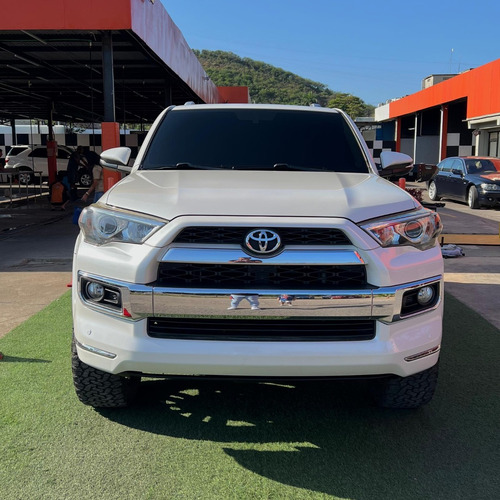 Toyota 4runner Limited 4x4