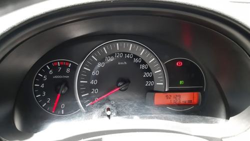 Nissan March Sv 1.0 2015