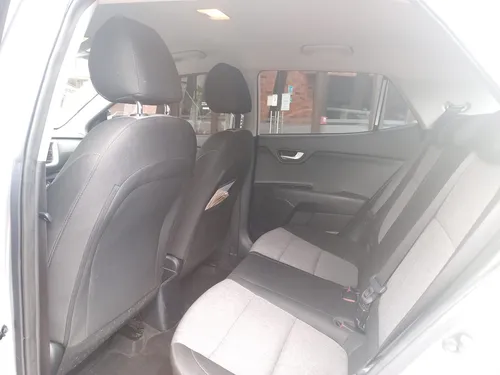 Kia Stonic 1.0 Vibrant MT HIBRIDO