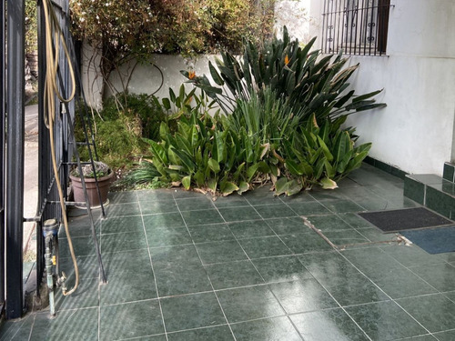 Vendemos Casa A Pasos De Domingo Santa Maria,216 Mt2 Totale