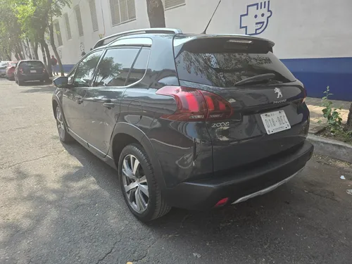 Peugeot 2008 1.2 Puretech Allure Pack