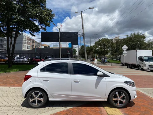 Chevrolet Onix 1.4 Ltz 5 p