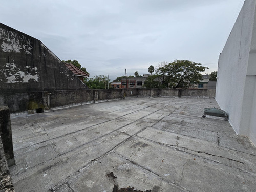Venta Gran Lote De 10 X 37,45 Con Casa A Reciclar Y Galpón