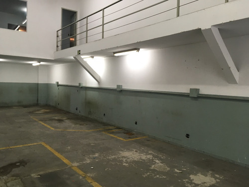 Prédio De 3 Andares Com Galpão Intermediário Comercial