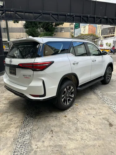 Toyota Fortuner Sw4 2025