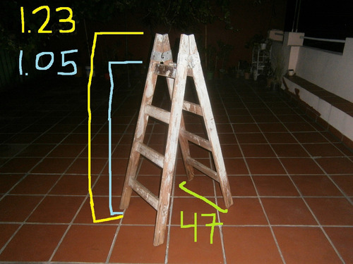 Escalera Doble Hoja De 4 Escalones Marrón Claro (Usado)