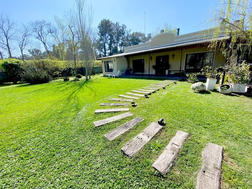 Imagen 22 de 30 de Hermosa Casa 5 Amb Con Parque Y Quincho
