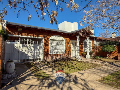 Casa En Venta 5 Ambientes - San Antonio De Areco