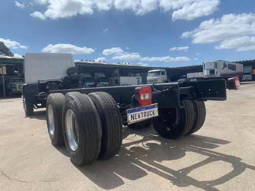 Ford Ford Cargo 2422 Truck + Chassis 2009