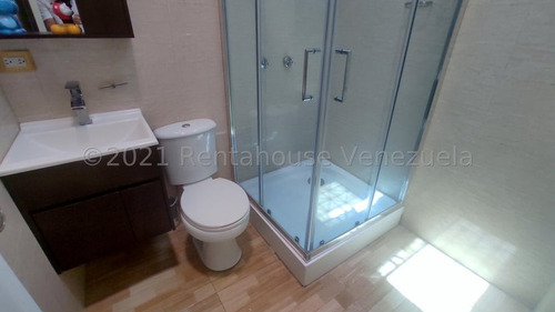 Townhouse En Venta Turmero Urb. Villa Paraiso Ec23-3845