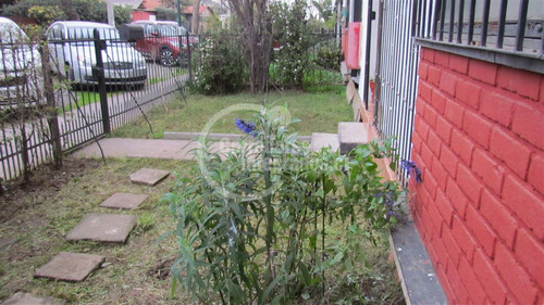 Primer Piso, 4 Dormitorios Con Jardín