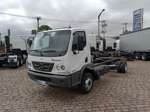 Mb Accelo 1016 4x2 Chassi 6.30 Mts