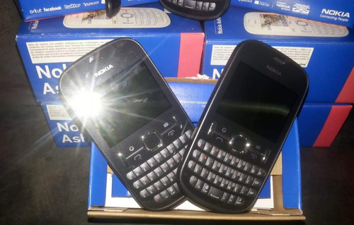 Nokia 201 Asha, 2mp, Mp3 ,semi-novo+ Carregador+fone (vivo)