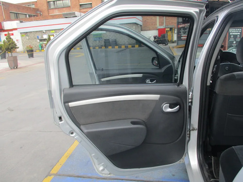 Renault Logan   1600cc Mt Aa