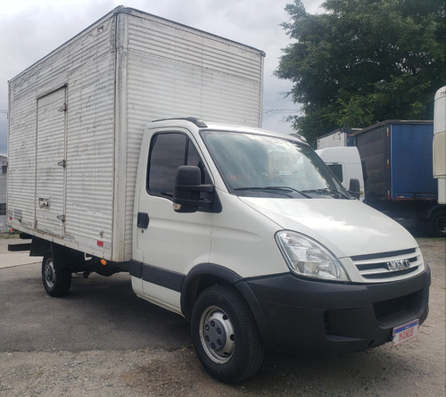 Iveco 35s14 Daily Ano 2010 Bau 4,20