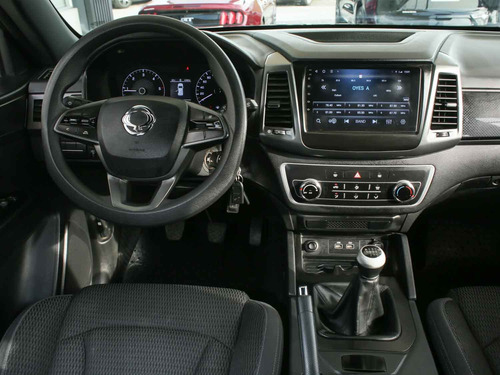 SsangYong Musso Grand LX 2.2TD 6MT 2WD