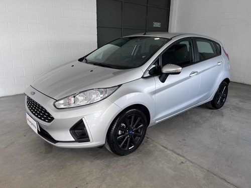 Imagen 4 de 25 de Ford Fiesta Kinetic Design 2018 1.6 Se