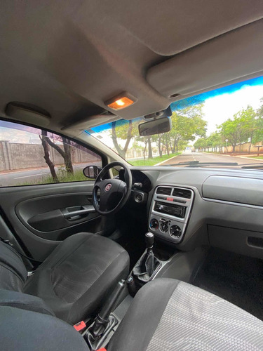 Fiat Punto 2010 1.4 Flex 5p