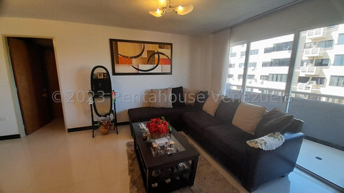 Hermoso Apartamento De 3 Niveles En Jorge Coll