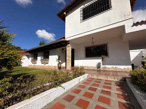 Se Vende Casa. 5h+s/5b/4p Caurimare