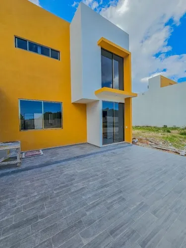Casa · 3 Recámaras · Yikal · Sm40 · Amenidades · Alberca · Seguridad