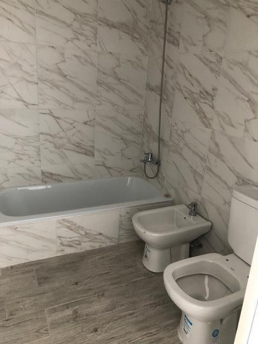 Imagen 11 de 15 de Casa Duplex A Estrenar En Venta- Ituzaingo Norte - 3 Ambientes Amplios