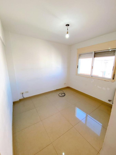 Imagen 10 de 18 de Appartment - S.fer.-vias/centro
