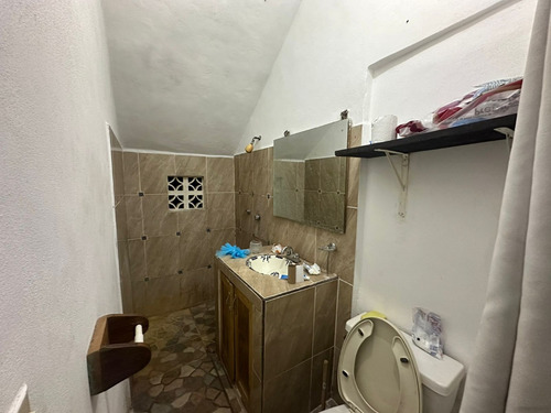 Edificio Para Remodelar! Col. 1o De Mayo | Pto. Vallarta Excelente Inversión!! 2 Departamentos, Con Opción A Un Tercero. Excelente Ubicación!