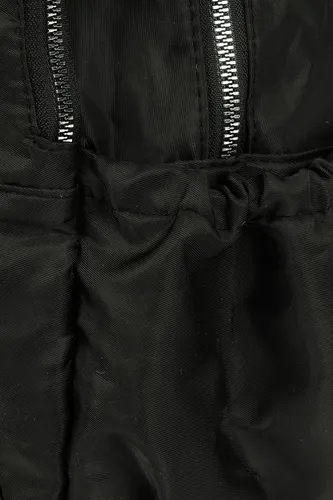 Mochila Canva Modelo Hydra De Nylon Varios Bolsillos 30582 Negro Liso