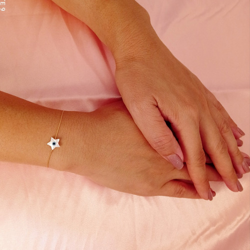 Imagem 3 de 3 de Pulseira Estrela Madre Perola Fixa Ouro 18k