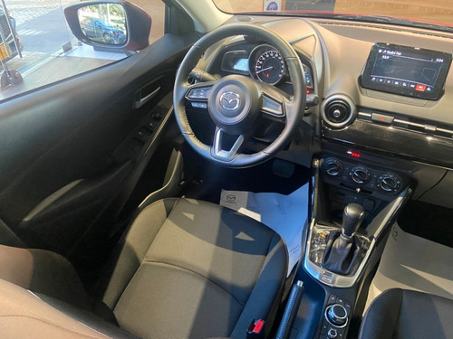 Imagen 10 de 15 de Mazda 2 Hb Touring At 2024/yr